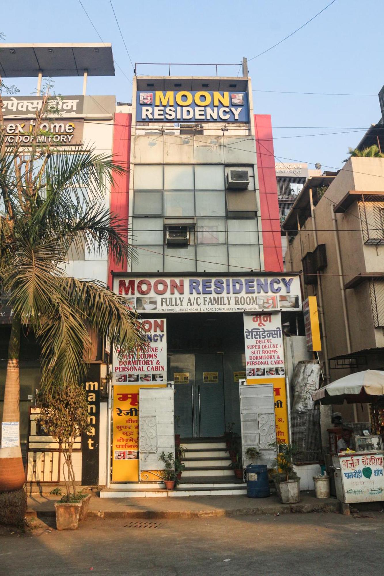 Moon Residency 3*